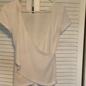 🌷White Criss Cross Top🌷